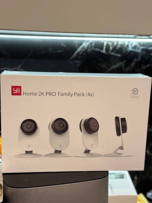 Продаю набір камер YI Home 2K PRO Family Pack (4 шт.).