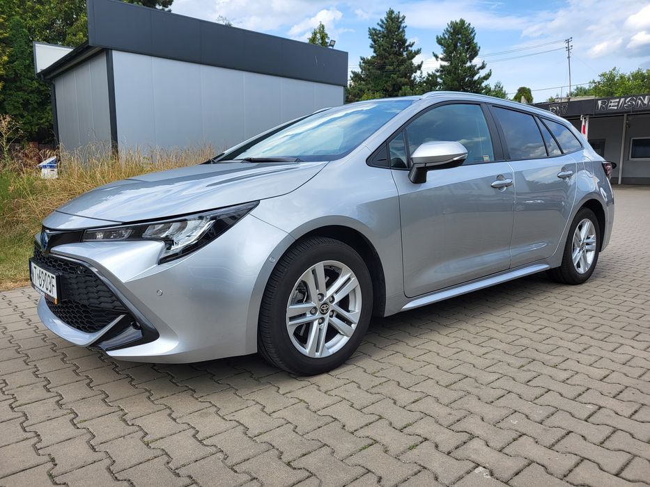 WYNAJEM samochodu Toyota Corolla 2.0 184KM Hybryda!
