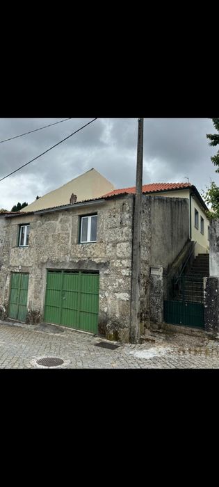 Casa em Pedra para recuperar- matela