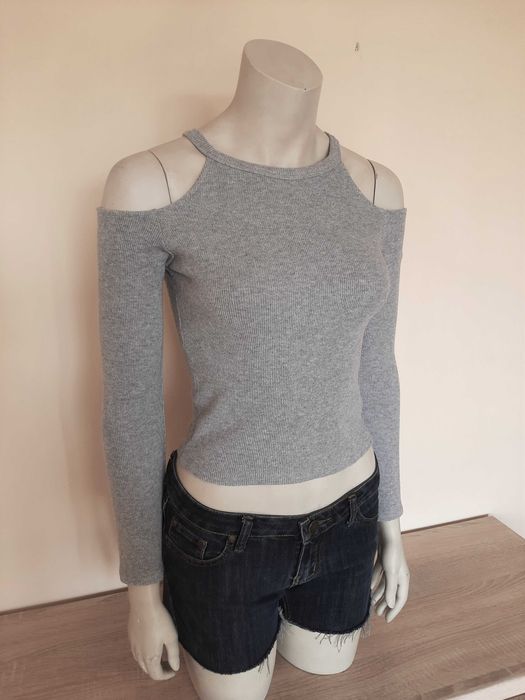 Bluzka sweterek wycięte ramiona S C&A