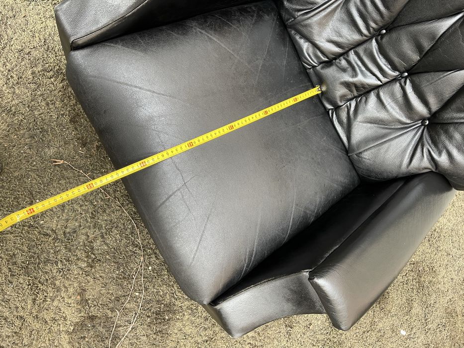 Шкіряне крісло реклайнер