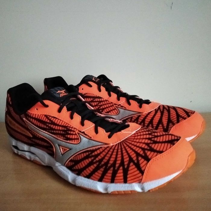 Profesjonalne buty biegowe MIZUNO Vave Hitogami 4 roz.eu-45