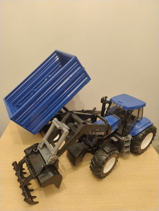 Traktor Bruder z przyczepą duży