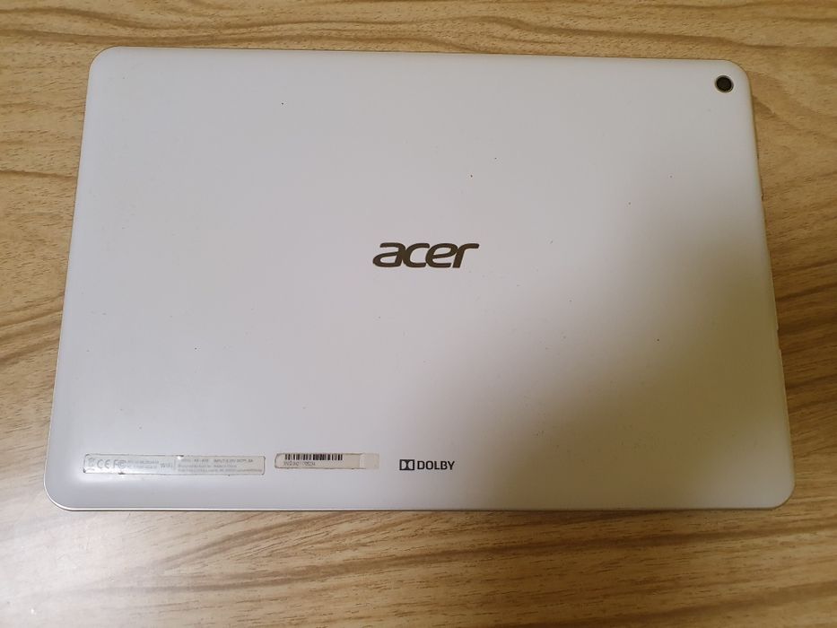 Планшет  Acer a3-a10   Samsung tab Ev9.6  sm -t651