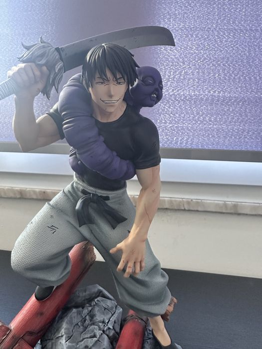 Figure Toji Fushiguro - Jujutsu Kaisen (Resina - 33 cm)