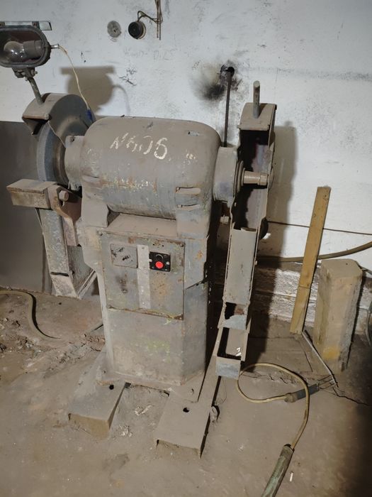 Станок точильный шлифовальный, наждак