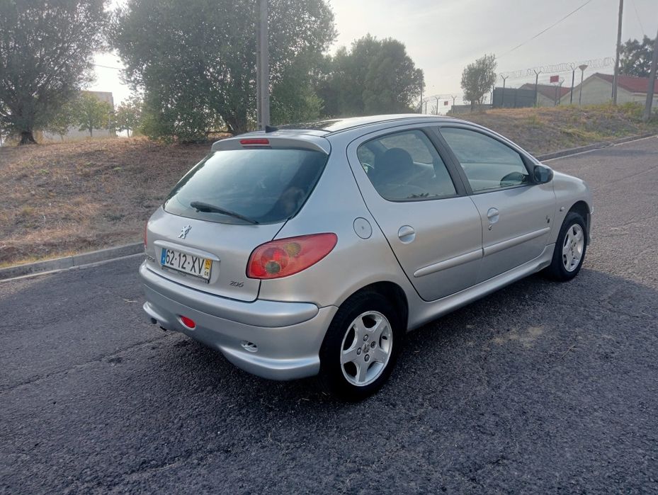 Peugeot 206 Black silver edition ano 2004 gasolina