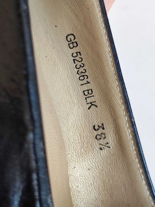 - TJ Collection - Markowe czółenka r. 38,5