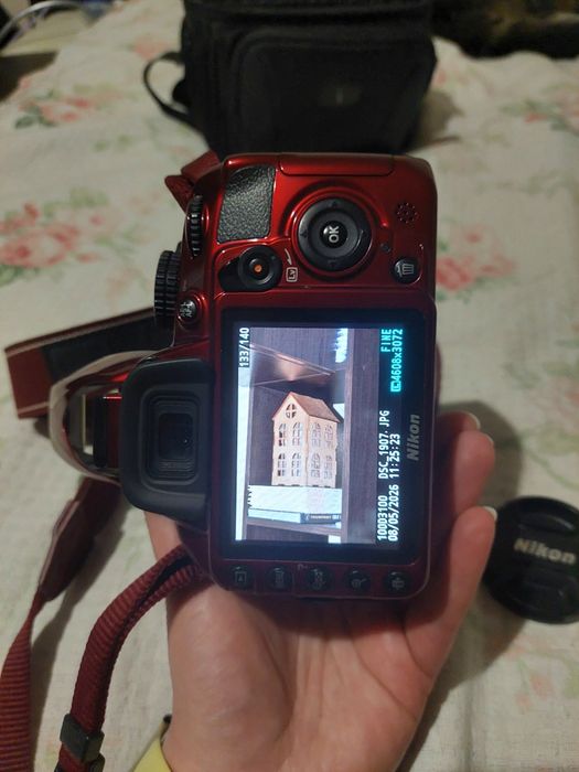 Nikon D3100 AF-S DX NIKKOR 18-55mm f/3,5-5,6G VR — ідеальний стан