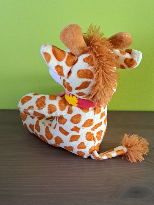Boneco peluche girafa