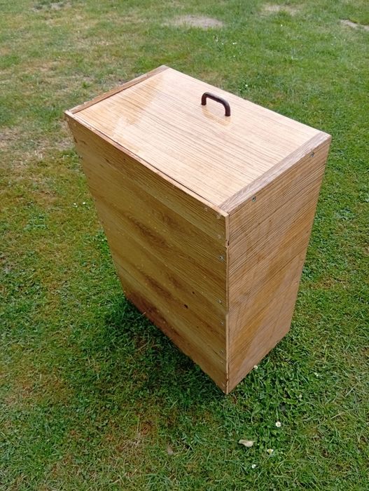 Skrzynia z rączkami