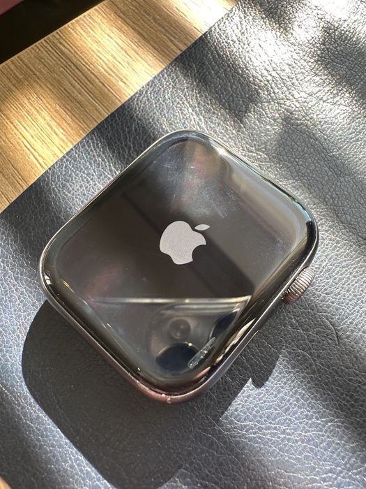 Apple watch 4 space gray aliminiun case 44mm