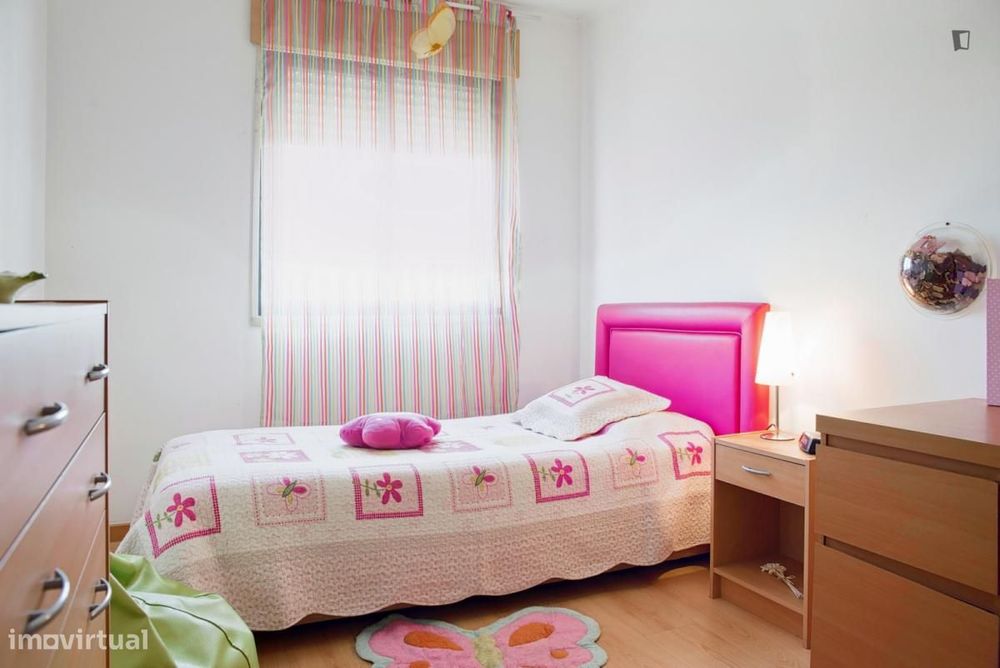 Quarto - localizado em Lisbon