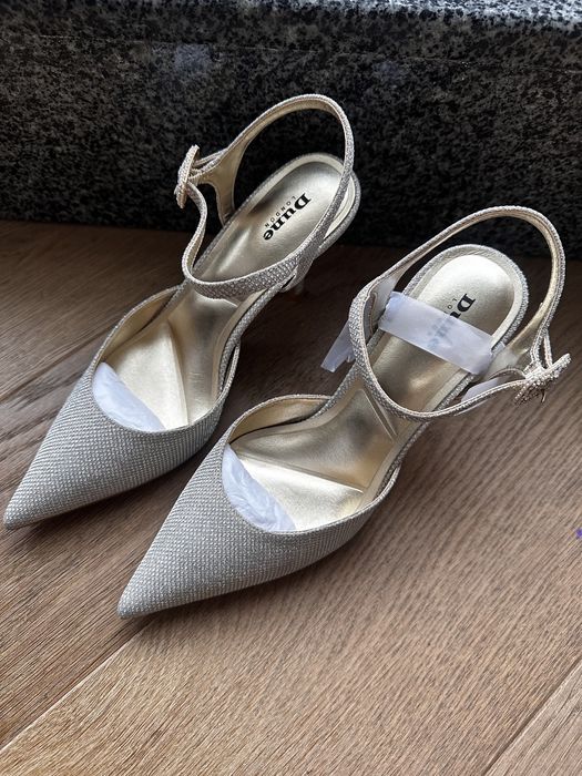 Жіночі туфлі Dune London 'Channel' золотистому кольорі.