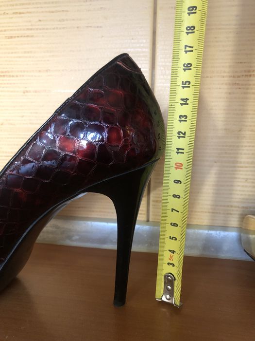 Туфли на шпильке