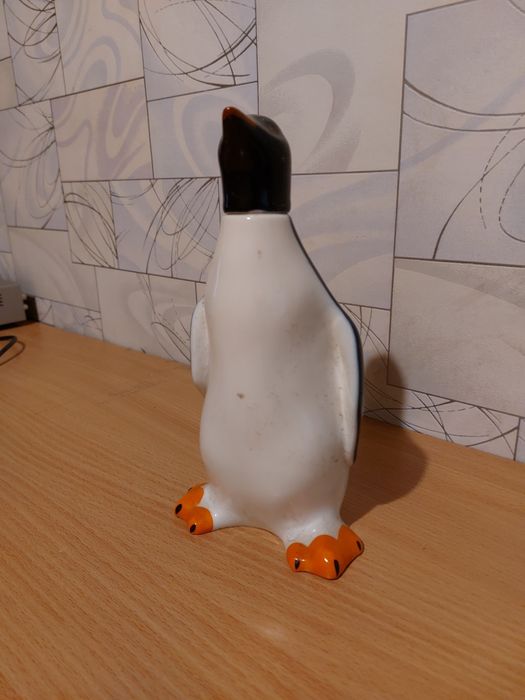 Продам пляшку ПІНГВІН