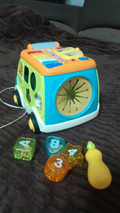 Мультифункціональна іграшка машинка для дитини