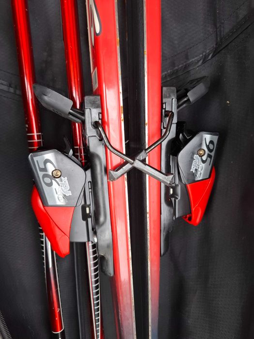 Skis Rossignol em excelente estado