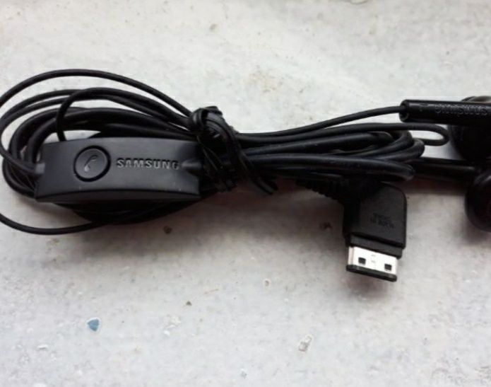 Наушники для телефонов Samsung, LG. Обмен.