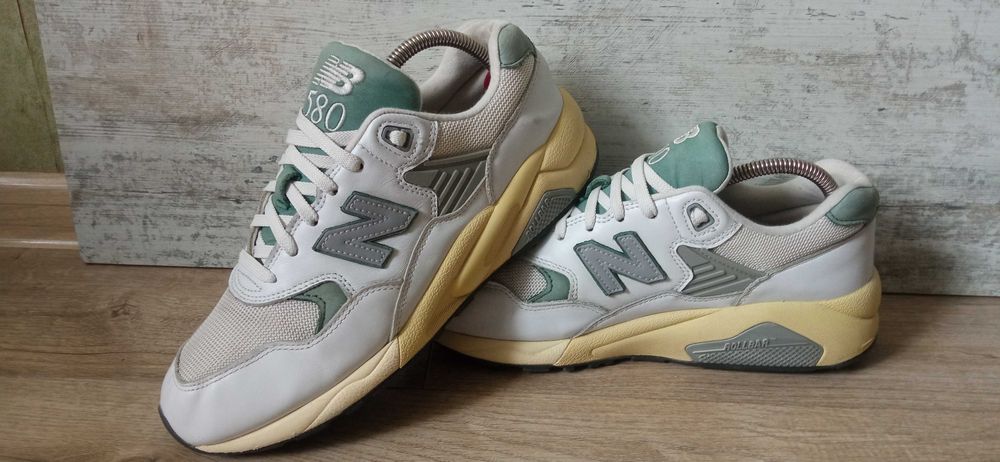 Кросівки New Balance 580.