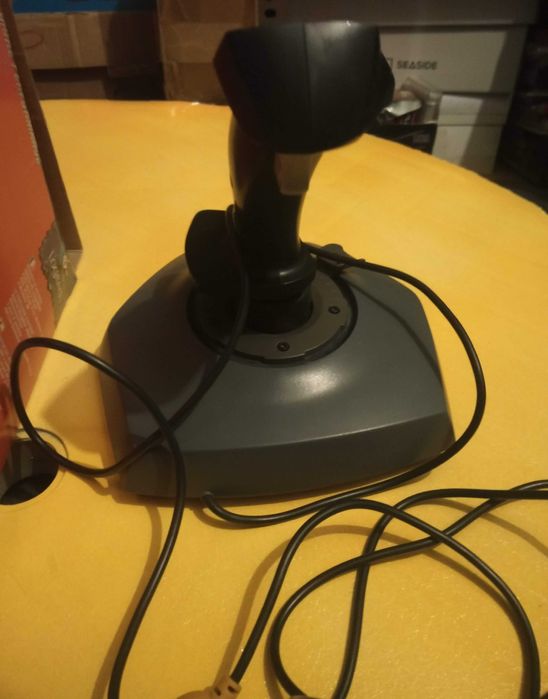 Joystick Wingman Attack da Logitech