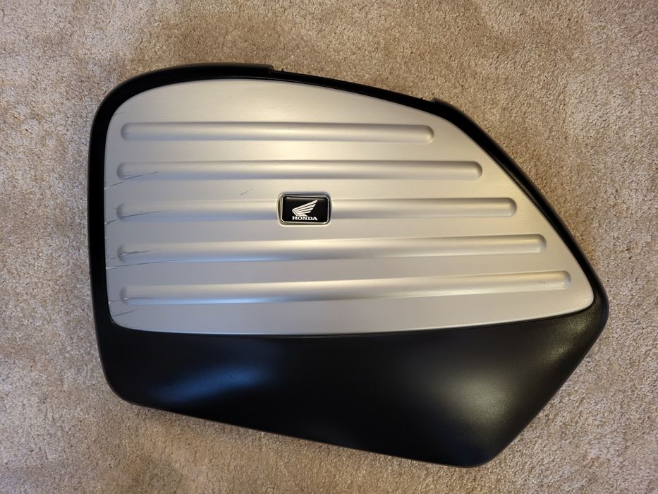 Honda Pokrywa Dzwiczki Klapa Kufer Box Lewy  81401-MER7600