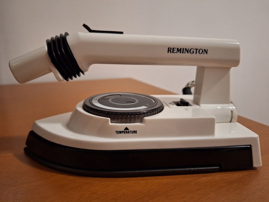 Ferro de engomar de viagem