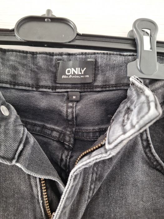 Spodnie jeansowe na wysoką