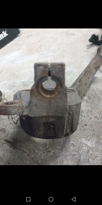 Цапфа поворотний кулак seat ibiza 021a malaga 023a ronda 022a ступица