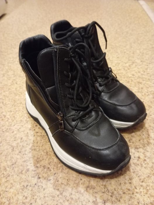 Кожаные ботинки теплые