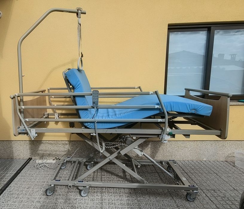 Cama articulada elétrica e elevatória nova hospitalar