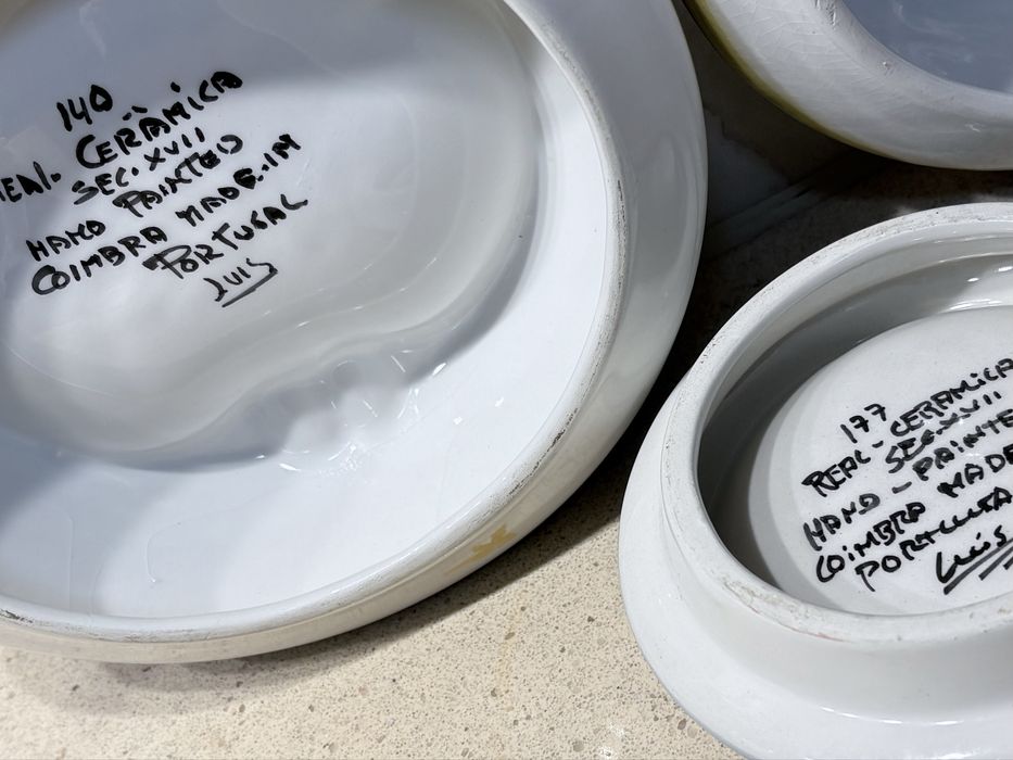 Conjunto de 3 lindos cinzeiros vintage em cerâmica pintada à mão