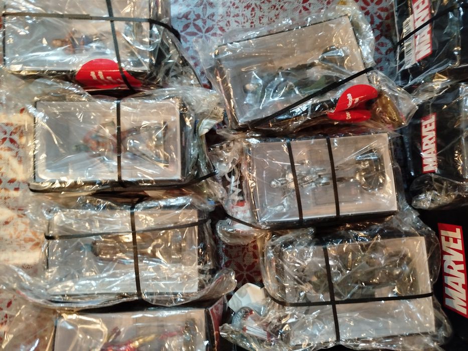 Figuras Marvel novas