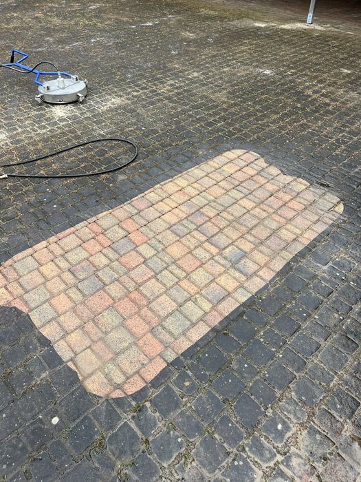 Mycie dachów, elewacji i kostki brukowej