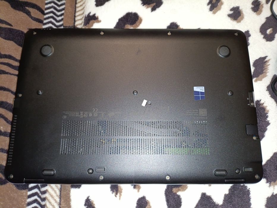 HP Elitebook top