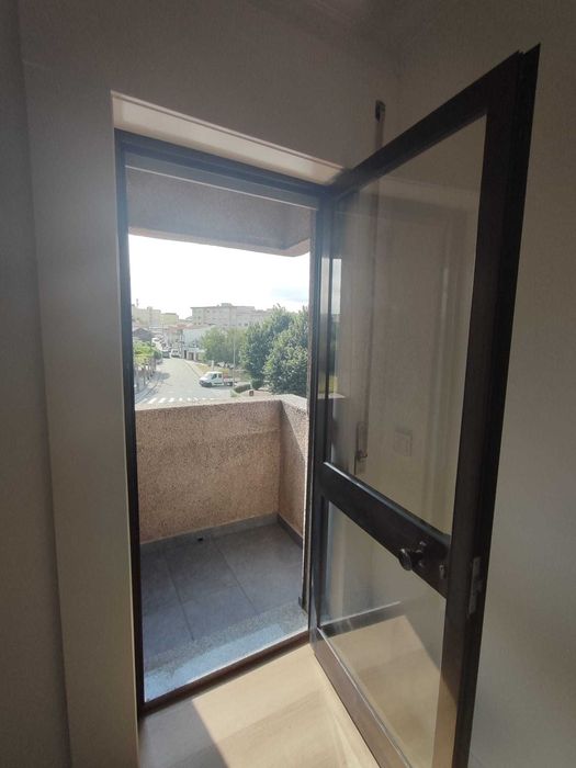 Apartamento T2 Remodelado | Rio Tinto | Junto ao Continente
