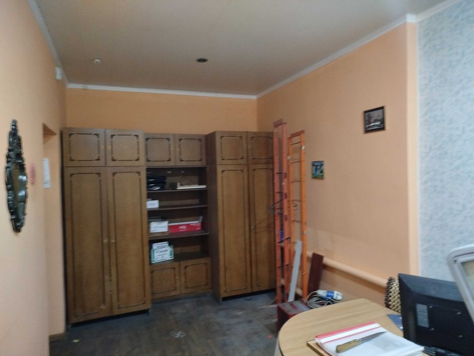 Оренда магазину на Криваліївському ринку, 300 кВ.м.