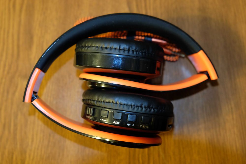 Бездротові навушники LPT660