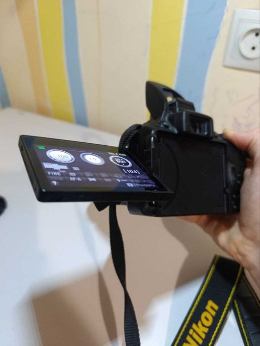 Б/У Фотоапарат Nikon D5300 у відмінному стані