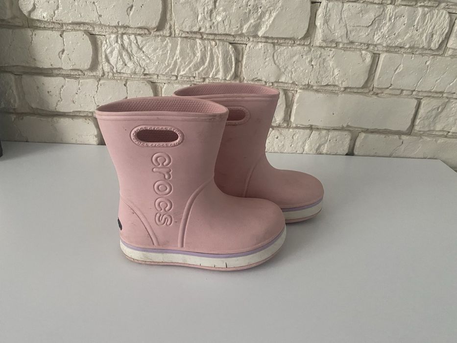 Продам оригинальные резиновые сапоги Crocs