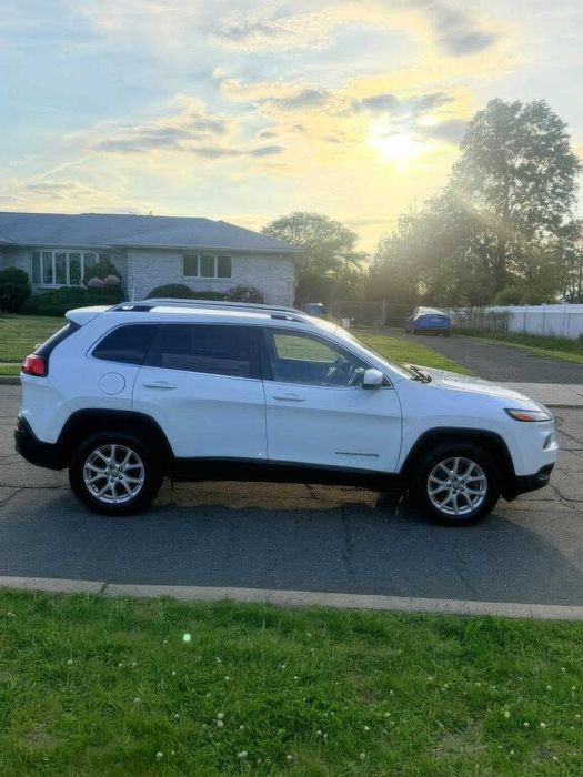 Jeep Cherokee      2016