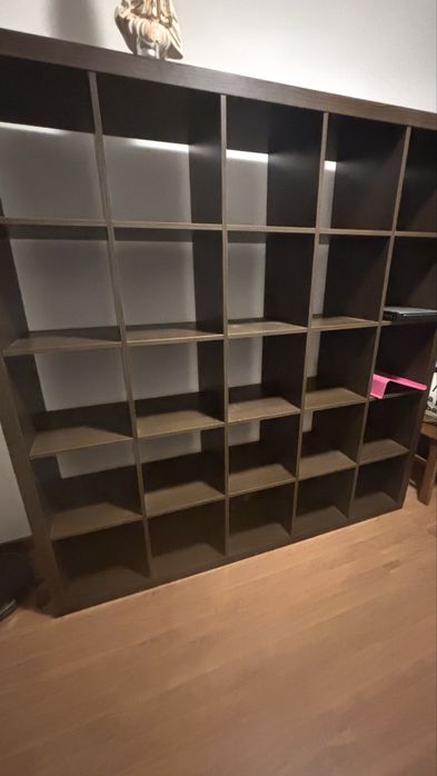 Estante grande cubos castanho