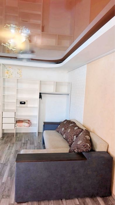 Подобово 1 кімнатна квартира(центр) студія. Виписка документів