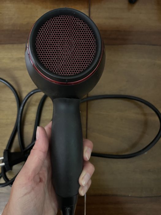 В продаже Фен Philips