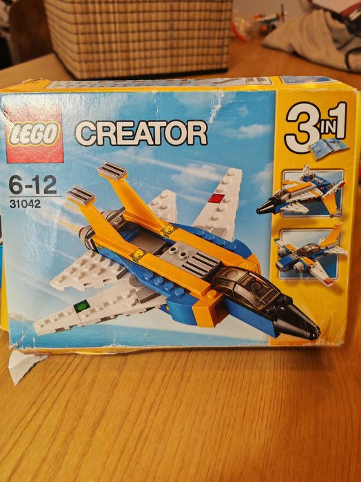 Conjuntos lego Creator Avião 31042 e  carro 31087