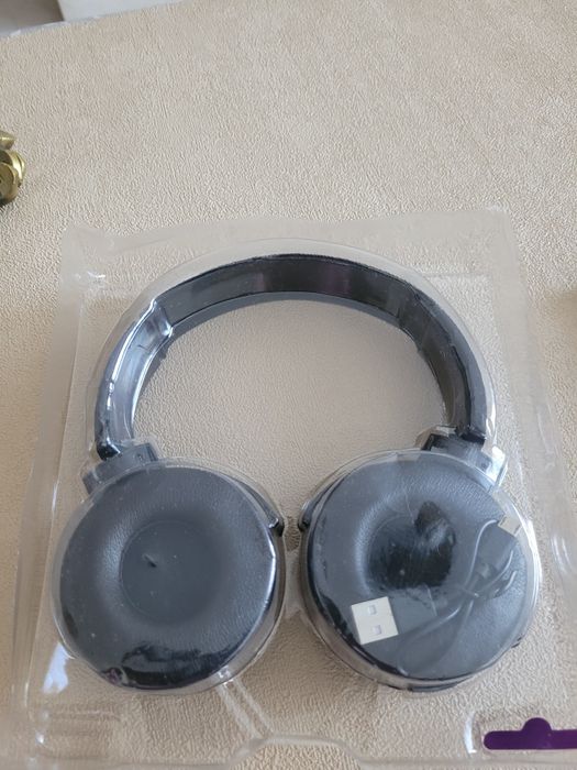 Headphones. novos