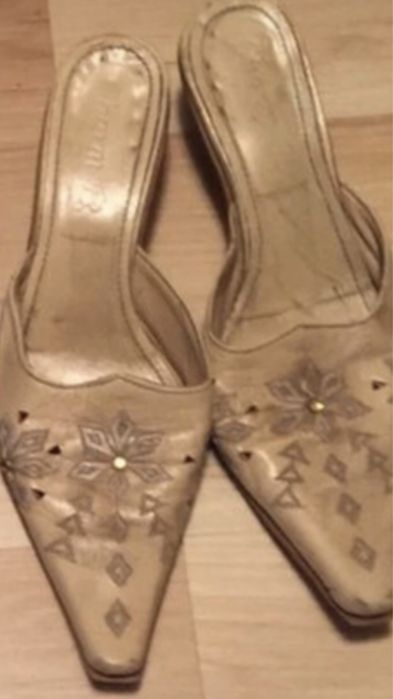 Klapki Vintage  Vero Gucio r. 37/23,5