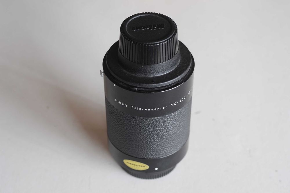 Nikon TC-300 (2x) Teleconverter