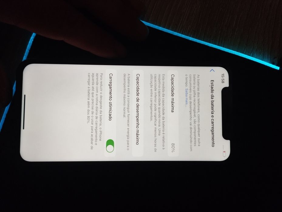 iPhone x usada funcional mas pra peças