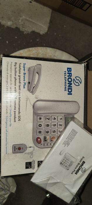 Brondi Super Bravo Plus 
Telefone com Fios Sênior